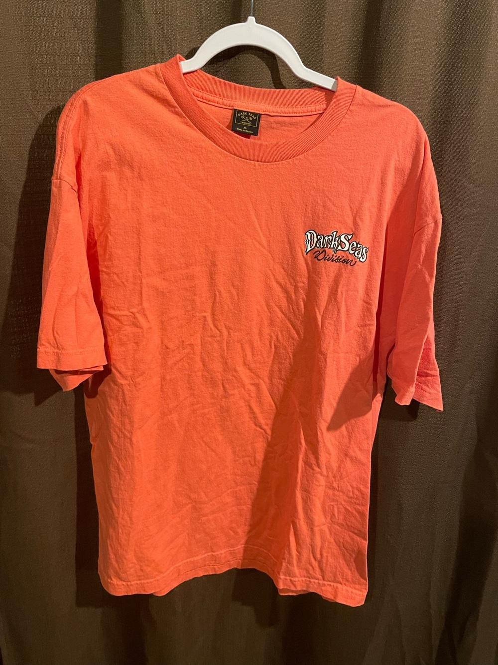 Dark seas graphic tee